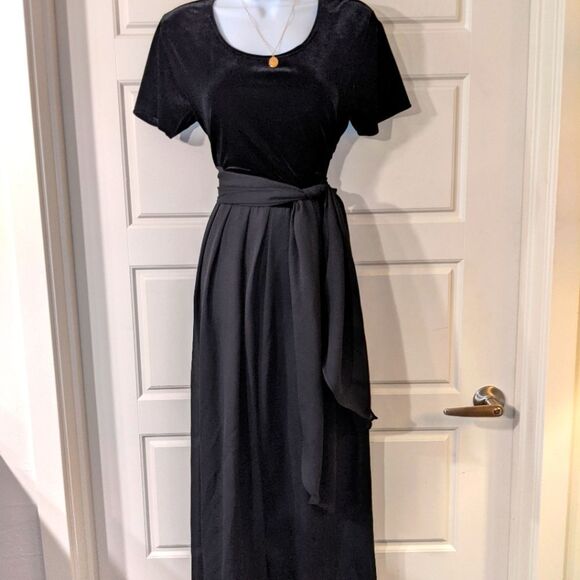 Vintage 80's/90's Velvet and Chiffon Romper - Picture 1 of 4